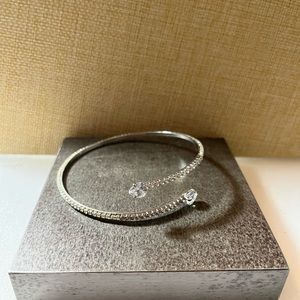 Silver Plated Crystal Glass Open Bracelet